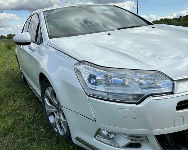 Белый Ситроен С5, объемом двигателя 2 л и пробегом 287 тыс. км за 5600 $, фото 3 на Automoto.ua