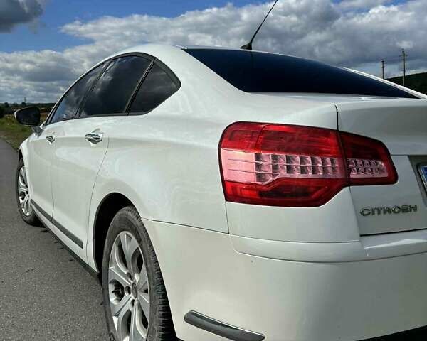 Белый Ситроен С5, объемом двигателя 2 л и пробегом 287 тыс. км за 5600 $, фото 1 на Automoto.ua