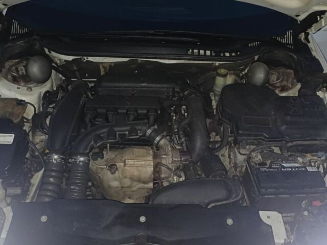 Белый Ситроен С5, объемом двигателя 1.6 л и пробегом 136 тыс. км за 7000 $, фото 7 на Automoto.ua