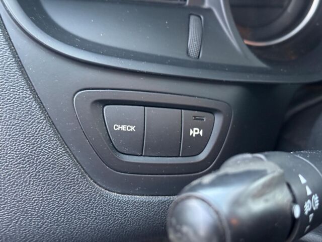 Белый Ситроен С5, объемом двигателя 2 л и пробегом 315 тыс. км за 6190 $, фото 21 на Automoto.ua