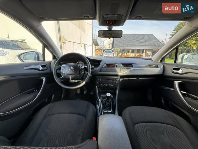 Білий Сітроен С5, об'ємом двигуна 1.6 л та пробігом 330 тис. км за 4790 $, фото 9 на Automoto.ua