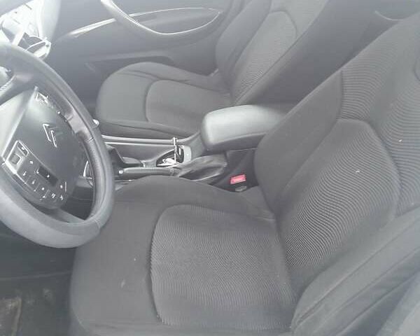 Белый Ситроен С5, объемом двигателя 1.56 л и пробегом 268 тыс. км за 5900 $, фото 6 на Automoto.ua