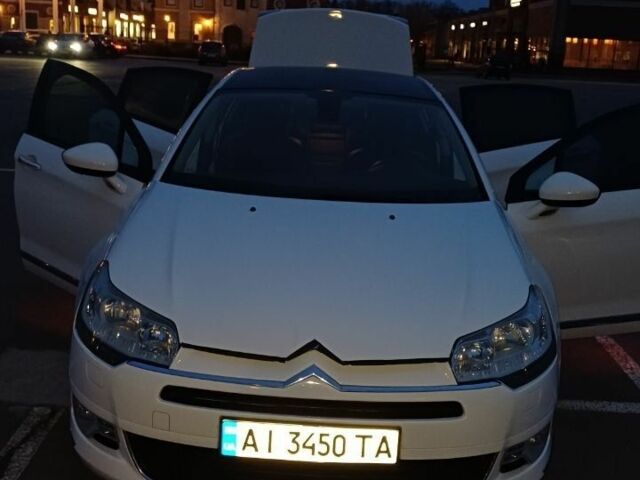 Белый Ситроен С5, объемом двигателя 1.6 л и пробегом 136 тыс. км за 7000 $, фото 6 на Automoto.ua