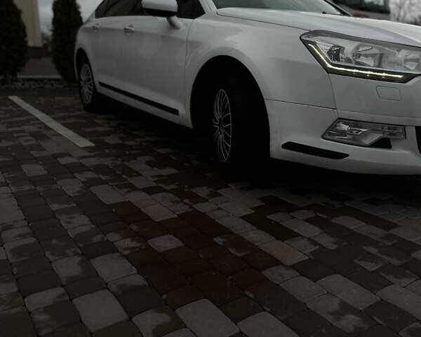 Белый Ситроен С5, объемом двигателя 1.56 л и пробегом 344 тыс. км за 5499 $, фото 3 на Automoto.ua