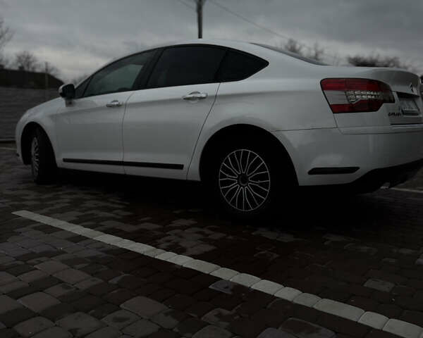 Белый Ситроен С5, объемом двигателя 1.56 л и пробегом 344 тыс. км за 5499 $, фото 9 на Automoto.ua