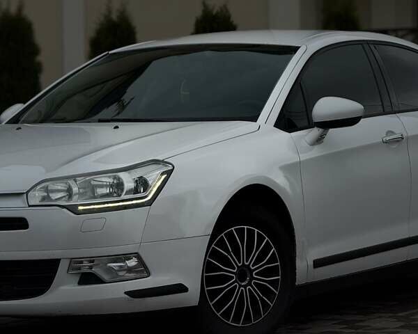 Белый Ситроен С5, объемом двигателя 1.6 л и пробегом 340 тыс. км за 4599 $, фото 3 на Automoto.ua