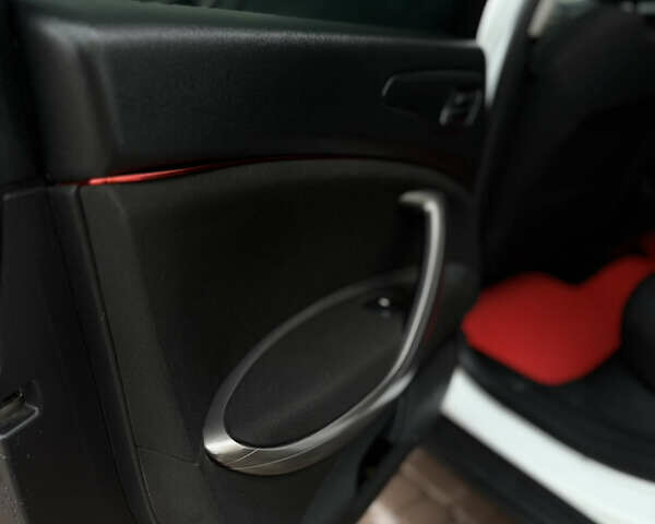 Белый Ситроен С5, объемом двигателя 1.56 л и пробегом 344 тыс. км за 5499 $, фото 12 на Automoto.ua