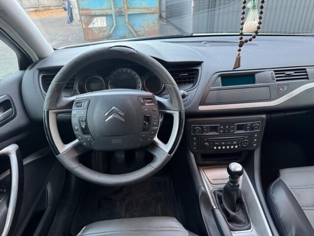 Белый Ситроен С5, объемом двигателя 2 л и пробегом 315 тыс. км за 6190 $, фото 4 на Automoto.ua