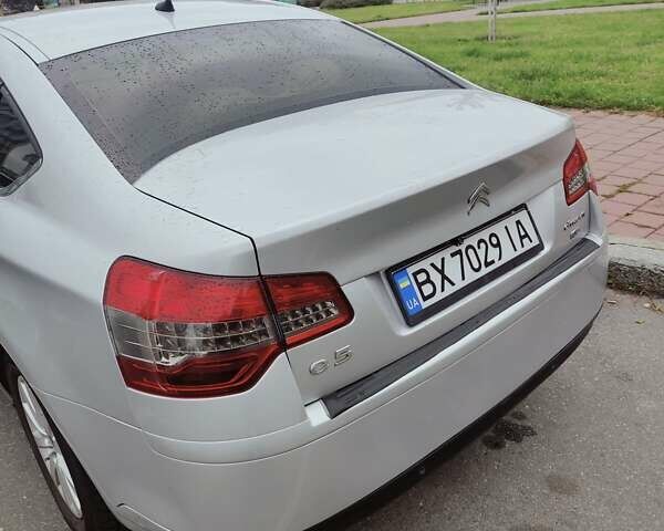 Белый Ситроен С5, объемом двигателя 1.6 л и пробегом 276 тыс. км за 8300 $, фото 6 на Automoto.ua