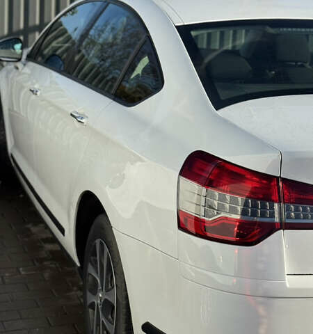 Білий Сітроен С5, об'ємом двигуна 1.56 л та пробігом 245 тис. км за 9000 $, фото 6 на Automoto.ua