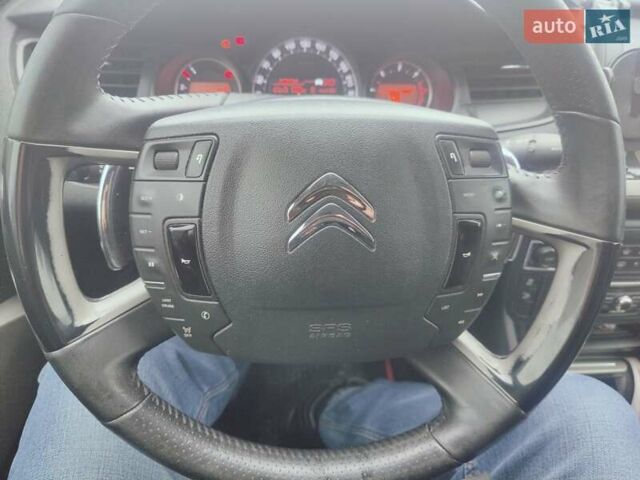 Белый Ситроен С5, объемом двигателя 1.6 л и пробегом 276 тыс. км за 8300 $, фото 10 на Automoto.ua