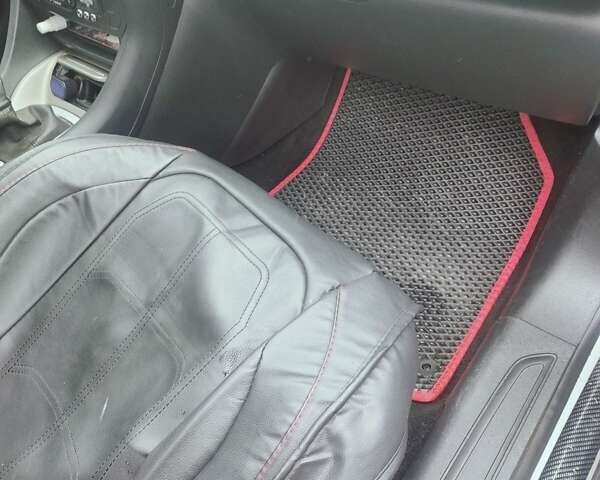 Белый Ситроен С5, объемом двигателя 1.6 л и пробегом 276 тыс. км за 8300 $, фото 14 на Automoto.ua