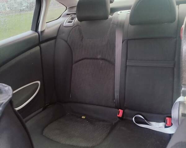 Белый Ситроен С5, объемом двигателя 1.6 л и пробегом 276 тыс. км за 8300 $, фото 1 на Automoto.ua