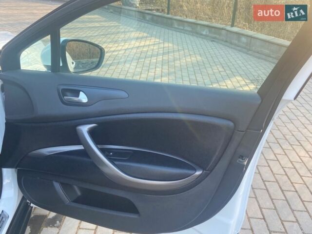 Белый Ситроен С5, объемом двигателя 1.6 л и пробегом 294 тыс. км за 8500 $, фото 14 на Automoto.ua