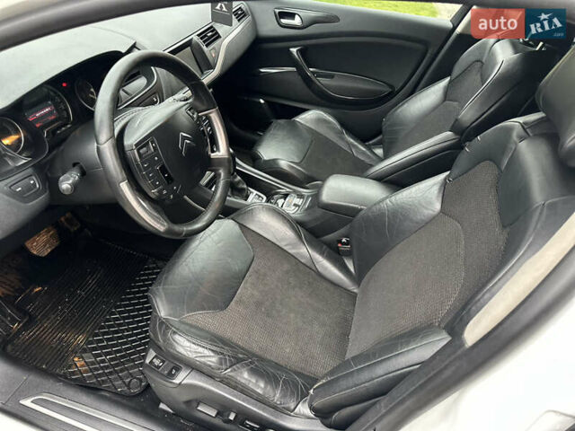 Білий Сітроен С5, об'ємом двигуна 2 л та пробігом 400 тис. км за 4700 $, фото 37 на Automoto.ua