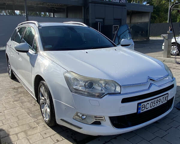 Белый Ситроен С5, объемом двигателя 2 л и пробегом 400 тыс. км за 4800 $, фото 3 на Automoto.ua