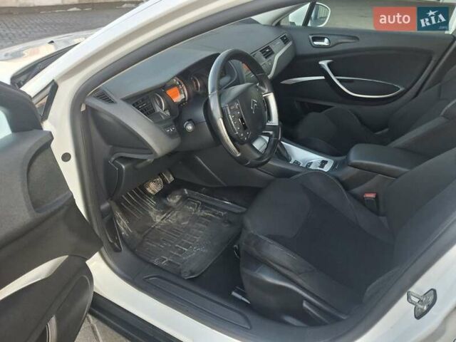 Білий Сітроен С5, об'ємом двигуна 2.72 л та пробігом 293 тис. км за 6200 $, фото 20 на Automoto.ua