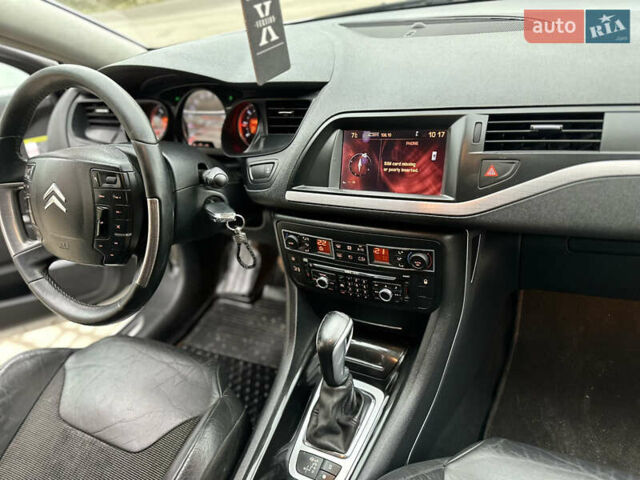 Білий Сітроен С5, об'ємом двигуна 2 л та пробігом 400 тис. км за 4700 $, фото 6 на Automoto.ua
