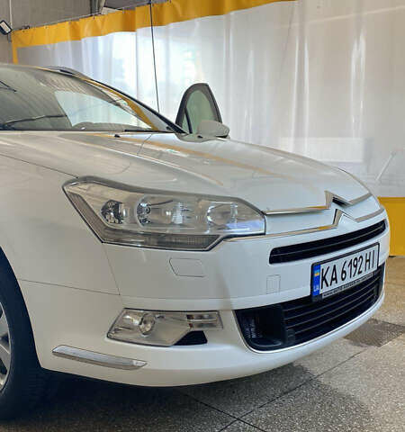Білий Сітроен С5, об'ємом двигуна 2 л та пробігом 245 тис. км за 8000 $, фото 4 на Automoto.ua