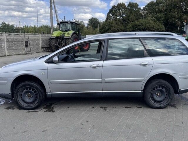 Белый Ситроен С5, объемом двигателя 2 л и пробегом 280 тыс. км за 2000 $, фото 4 на Automoto.ua