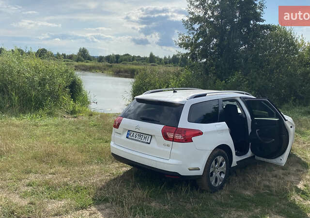 Білий Сітроен С5, об'ємом двигуна 2 л та пробігом 245 тис. км за 8000 $, фото 2 на Automoto.ua