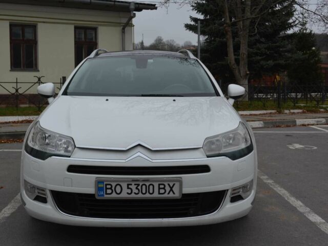 Белый Ситроен С5, объемом двигателя 1.6 л и пробегом 320 тыс. км за 5700 $, фото 1 на Automoto.ua