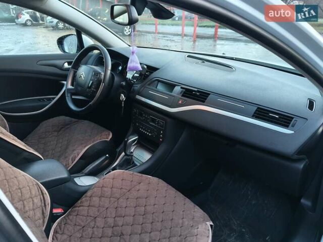 Белый Ситроен С5, объемом двигателя 2 л и пробегом 262 тыс. км за 8400 $, фото 13 на Automoto.ua