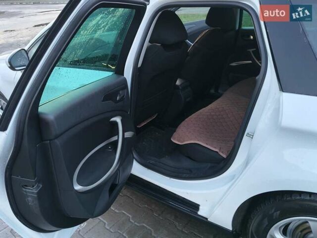 Белый Ситроен С5, объемом двигателя 2 л и пробегом 262 тыс. км за 8400 $, фото 17 на Automoto.ua