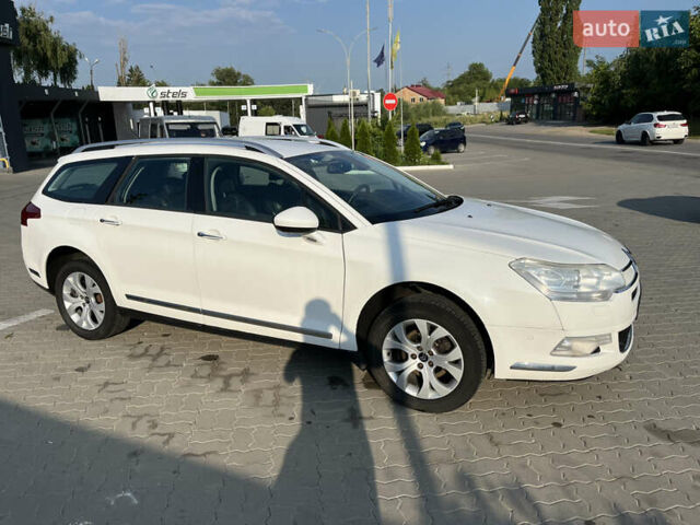Белый Ситроен С5, объемом двигателя 2 л и пробегом 307 тыс. км за 6000 $, фото 44 на Automoto.ua