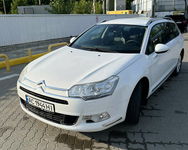 Белый Ситроен С5, объемом двигателя 2 л и пробегом 307 тыс. км за 6000 $, фото 25 на Automoto.ua