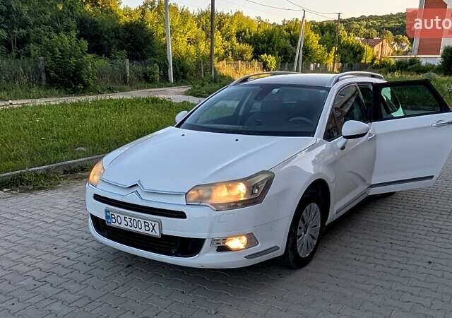 Белый Ситроен С5, объемом двигателя 1.56 л и пробегом 323 тыс. км за 6400 $, фото 1 на Automoto.ua