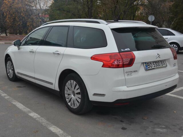 Белый Ситроен С5, объемом двигателя 1.6 л и пробегом 320 тыс. км за 5700 $, фото 4 на Automoto.ua