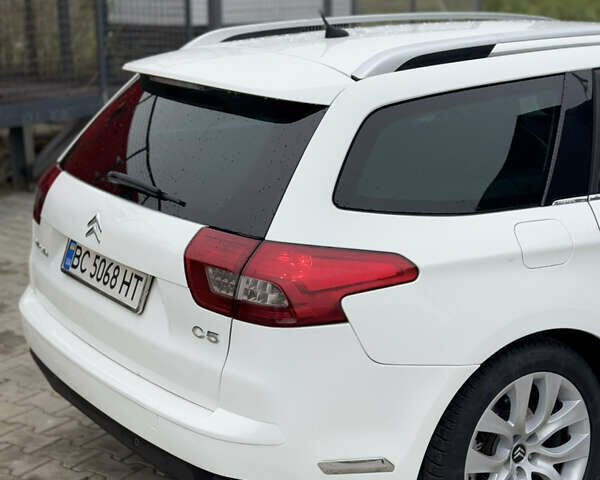 Білий Сітроен С5, об'ємом двигуна 2 л та пробігом 252 тис. км за 7150 $, фото 5 на Automoto.ua