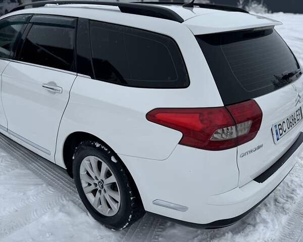 Белый Ситроен С5, объемом двигателя 1.6 л и пробегом 347 тыс. км за 7000 $, фото 5 на Automoto.ua