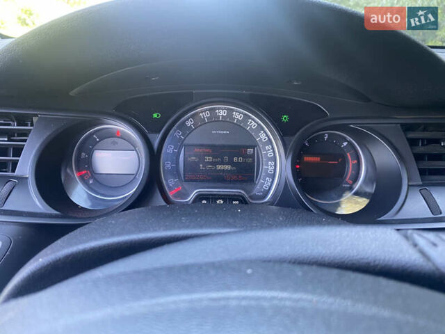 Ситроен С5 2011 в Львове на Automoto.ua Белый Ситроен С5, объемом двигателя 1.56 л и пробегом 285 тыс. км за 5750 $, фото 27 на Automoto.ua