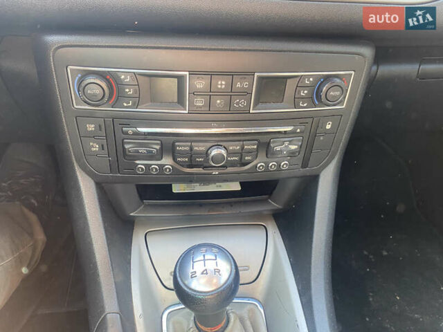 Ситроен С5 2011 в Львове на Automoto.ua Белый Ситроен С5, объемом двигателя 1.56 л и пробегом 285 тыс. км за 5750 $, фото 17 на Automoto.ua