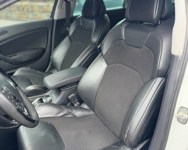 Білий Сітроен С5, об'ємом двигуна 2 л та пробігом 252 тис. км за 7150 $, фото 21 на Automoto.ua