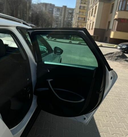 Белый Ситроен С5, объемом двигателя 1.6 л и пробегом 305 тыс. км за 4999 $, фото 12 на Automoto.ua