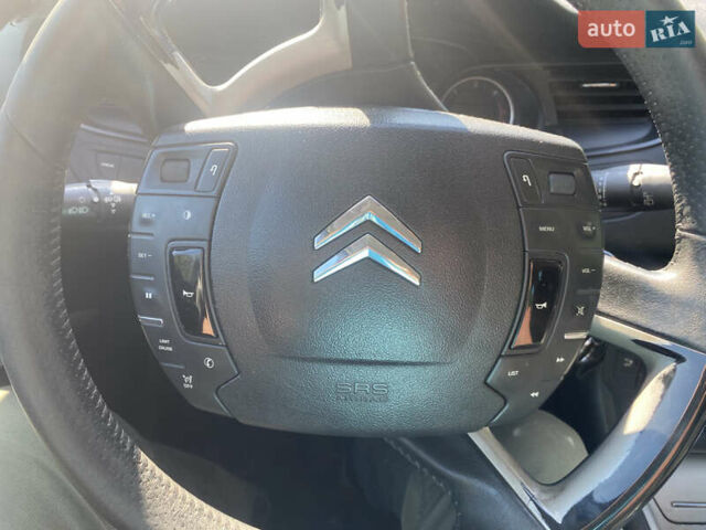 Ситроен С5 2011 в Львове на Automoto.ua Белый Ситроен С5, объемом двигателя 1.56 л и пробегом 285 тыс. км за 5750 $, фото 18 на Automoto.ua
