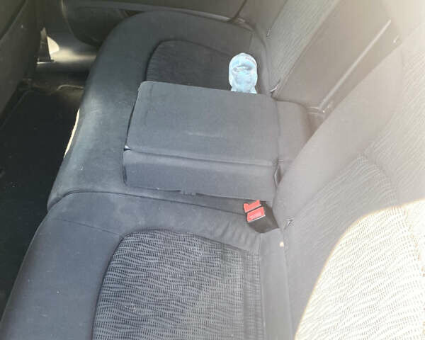 Ситроен С5 2011 в Львове на Automoto.ua Белый Ситроен С5, объемом двигателя 1.56 л и пробегом 285 тыс. км за 5750 $, фото 31 на Automoto.ua