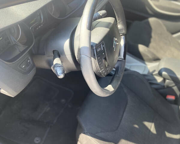 Ситроен С5 2011 в Львове на Automoto.ua Белый Ситроен С5, объемом двигателя 1.56 л и пробегом 285 тыс. км за 5750 $, фото 15 на Automoto.ua