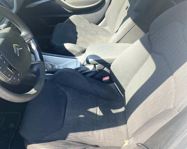 Ситроен С5 2011 в Львове на Automoto.ua Белый Ситроен С5, объемом двигателя 1.56 л и пробегом 285 тыс. км за 5750 $, фото 14 на Automoto.ua