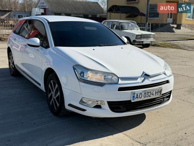 Белый Ситроен С5, объемом двигателя 1.6 л и пробегом 283 тыс. км за 5800 $, фото 3 на Automoto.ua