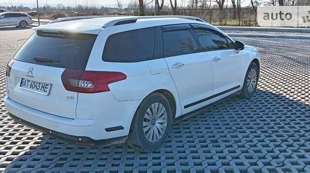 Белый Ситроен С5, объемом двигателя 1.6 л и пробегом 322 тыс. км за 5000 $, фото 2 на Automoto.ua