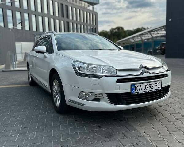 Білий Сітроен С5, об'ємом двигуна 1.56 л та пробігом 245 тис. км за 8500 $, фото 6 на Automoto.ua