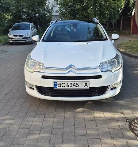 Белый Ситроен С5, объемом двигателя 2 л и пробегом 295 тыс. км за 7800 $, фото 5 на Automoto.ua