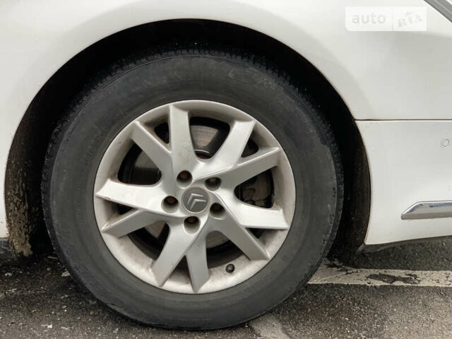Білий Сітроен С5, об'ємом двигуна 2 л та пробігом 199 тис. км за 7300 $, фото 38 на Automoto.ua