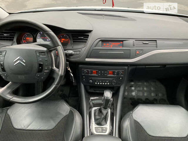 Білий Сітроен С5, об'ємом двигуна 2 л та пробігом 199 тис. км за 7300 $, фото 22 на Automoto.ua