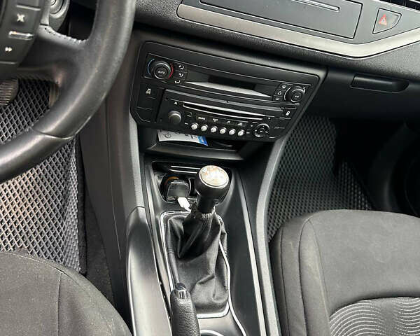 Белый Ситроен С5, объемом двигателя 1.56 л и пробегом 346 тыс. км за 6100 $, фото 8 на Automoto.ua