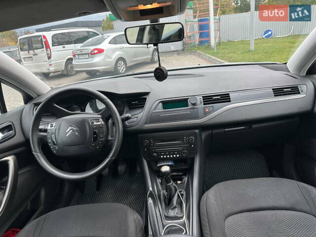 Белый Ситроен С5, объемом двигателя 1.56 л и пробегом 346 тыс. км за 6100 $, фото 6 на Automoto.ua